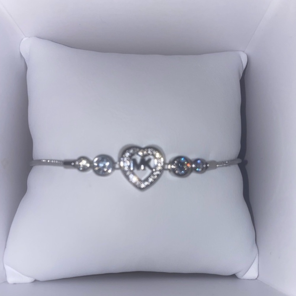 Michael Kors Silver Heart Slider Bracelet BNIB - Picture 3 of 7